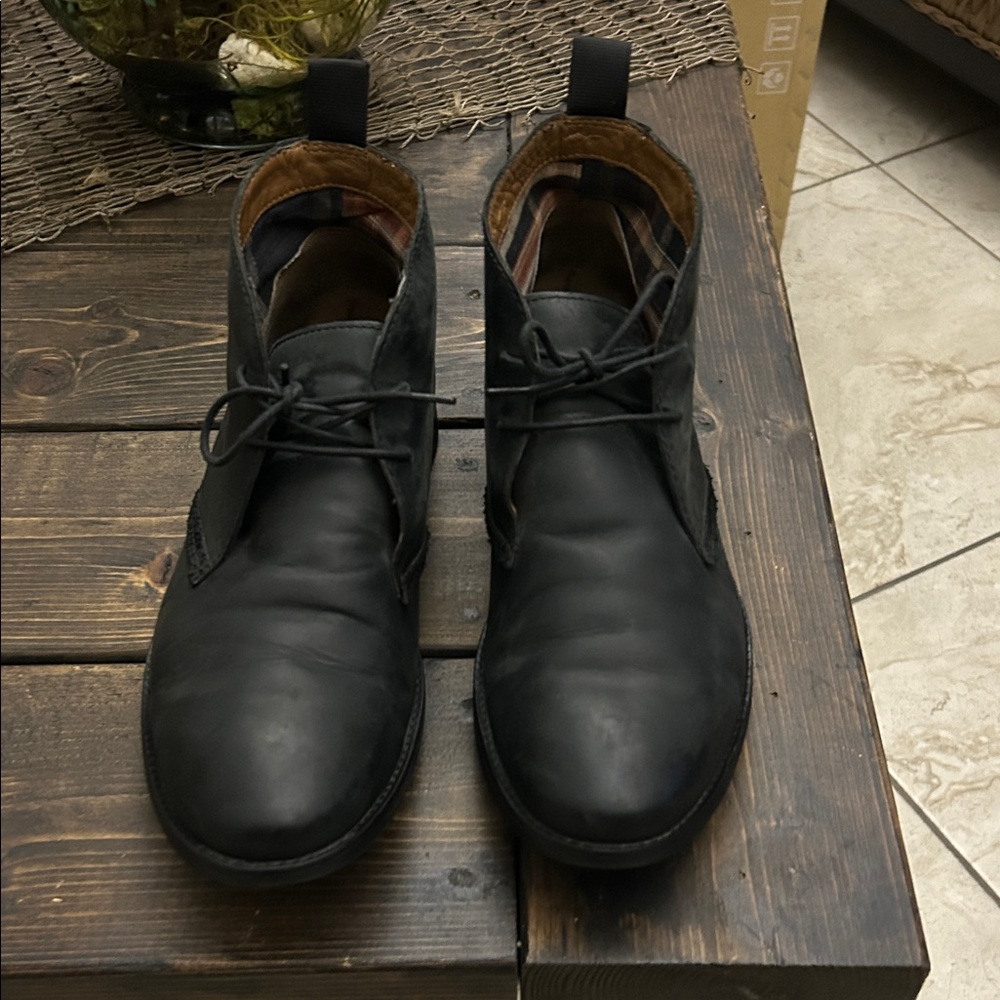 Clarks Black Leather Chukka Boots for Men